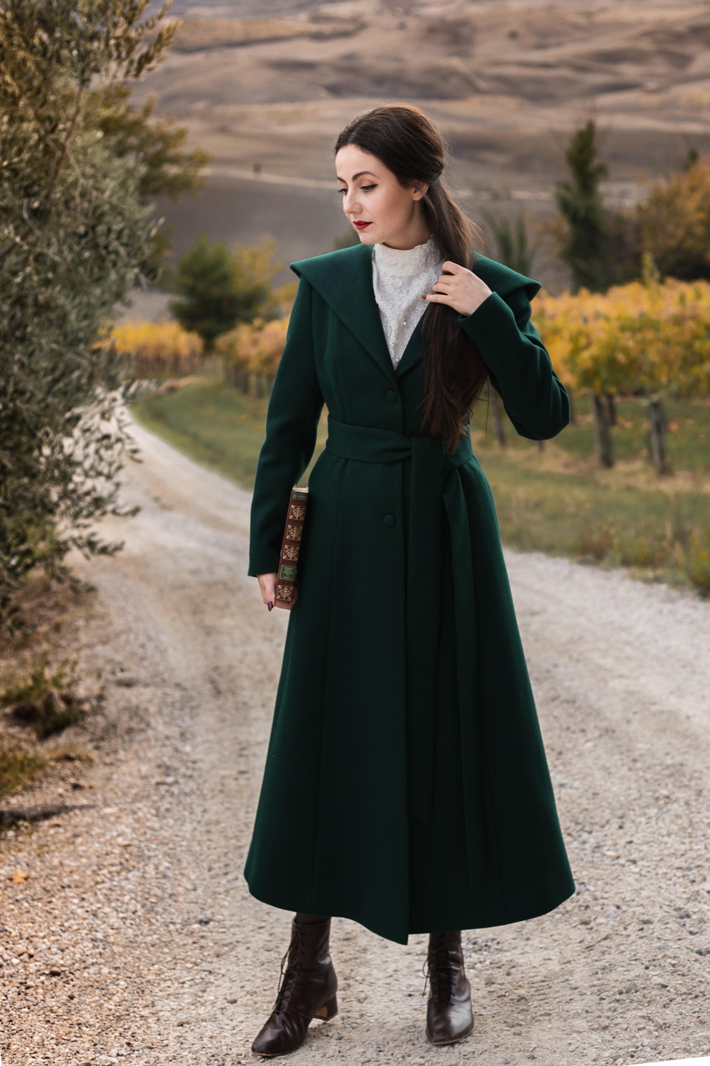 Arwen - Emerald Green Wool Coat BEDRA VINTAGE Arwen - Emerald Green Wool Coat BEDRA VINTAGE